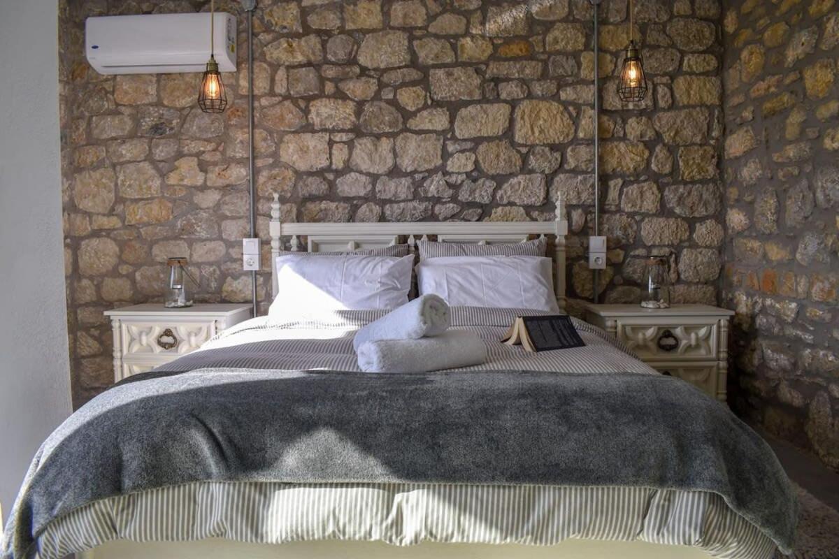 Coastal Stone Hideaway With Stunning Scenery Villa Kitriai Exterior photo